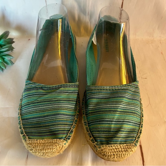 💚OLD NAVY • Striped Canvas Flat Espadrilles - Picture 2 of 12